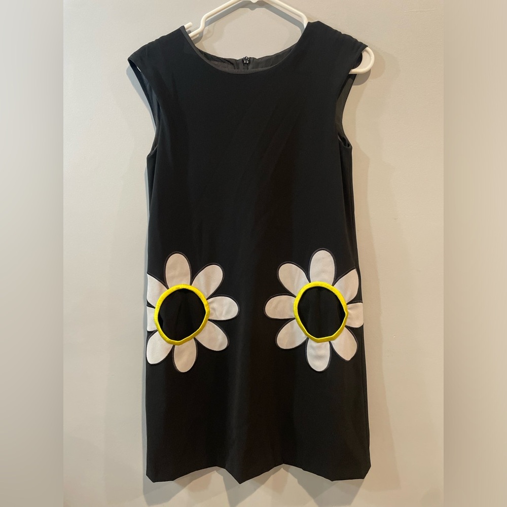 Moschino Daisy Pocket Dress - Picture 5 of 11